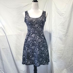 Hot Topic Black and White Rockabilly Nautical Roses Stars Print Skater Dress
